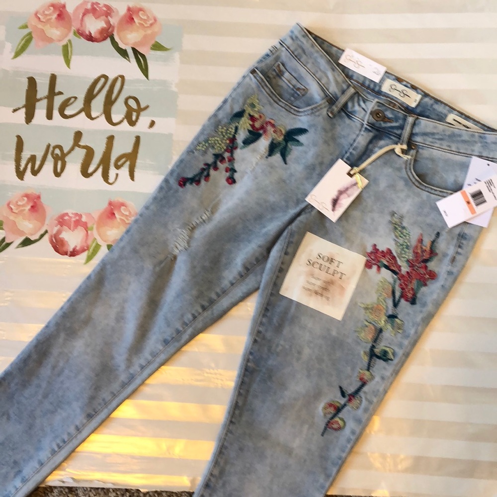 👖 Jessica Simpson Forever Rolled Ankle Jeans 👖